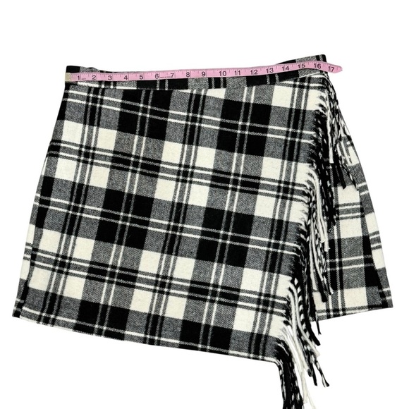 Antonio Melani Georgie Brushed Plaid Fringe Wrap Front Mini A-Line Skirt Size 10 - Picture 9 of 16